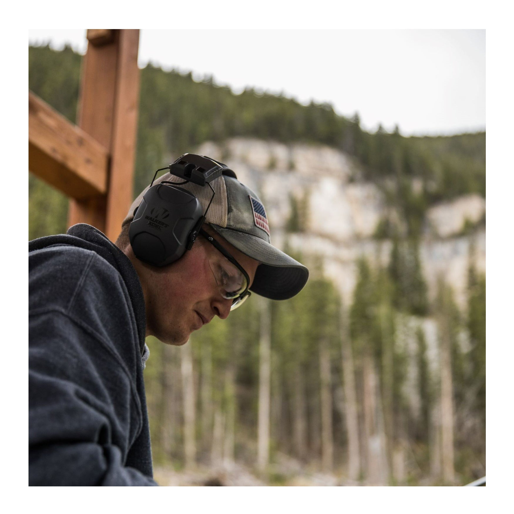 Walkers XCEL 500BT Digital Bluetooth Electronic Muff with Auto Shutt Off (Black)