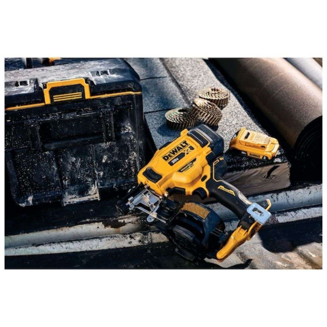 DeWALT DCN45RNB 20V Max 15 Degree Cordless Coil Roofing Nailer